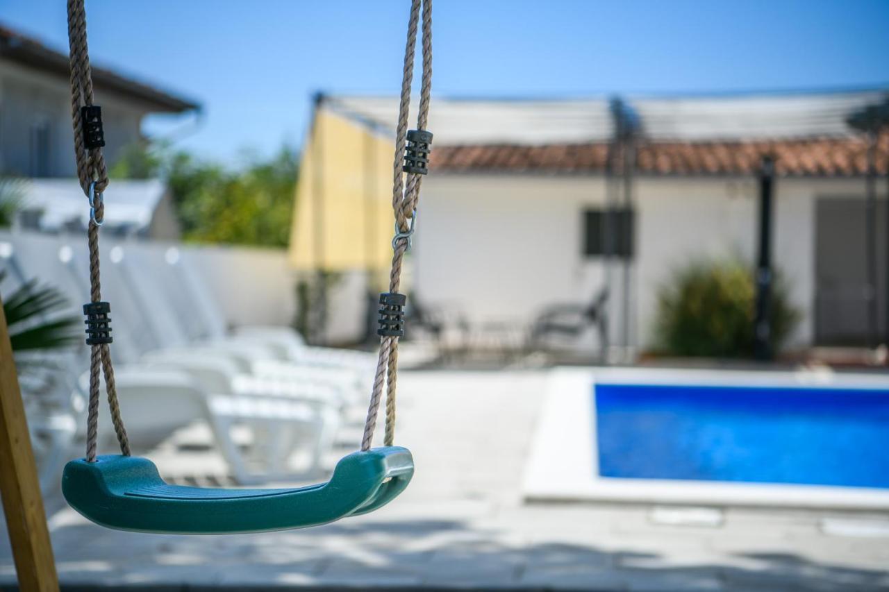 דירות Pavicini Summer House Nina מראה חיצוני תמונה
