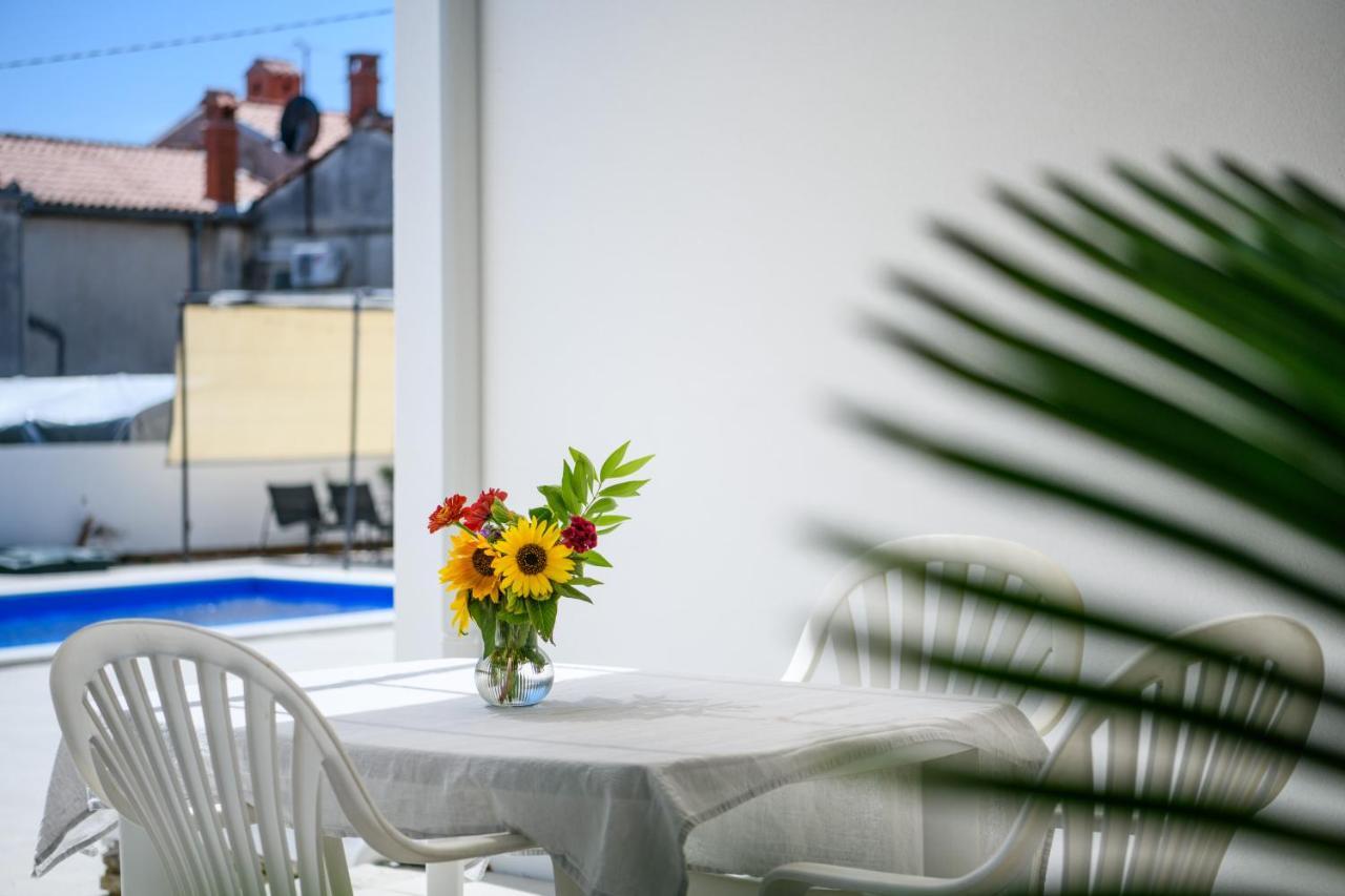 דירות Pavicini Summer House Nina מראה חיצוני תמונה