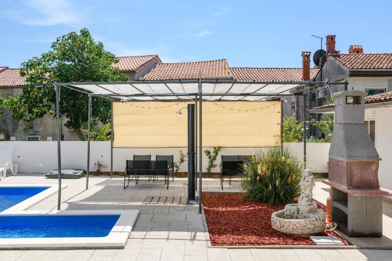 דירות Pavicini Summer House Nina מראה חיצוני תמונה